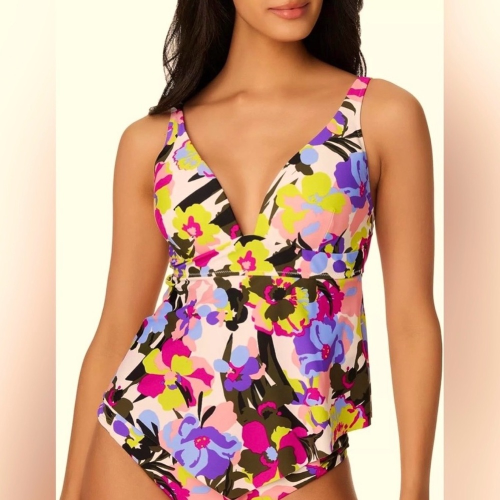 Beautiful Bar III Multicolor Floral Tankini with open back. Vibrant Colors